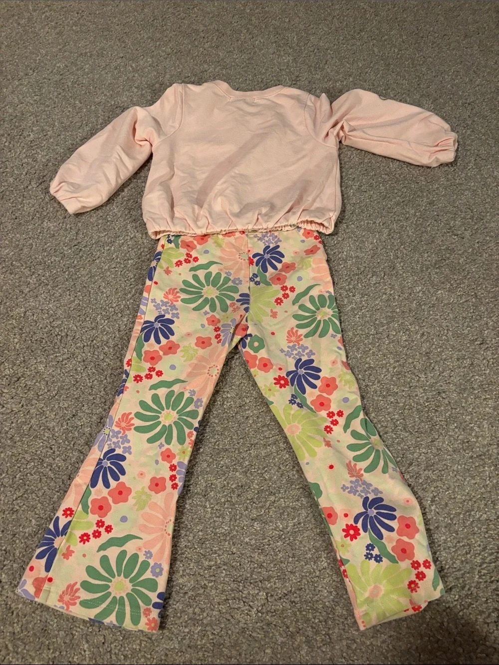 Peek Pink Floral Appliqué Sweatshirt & Matching Floral Pants Girls 3T